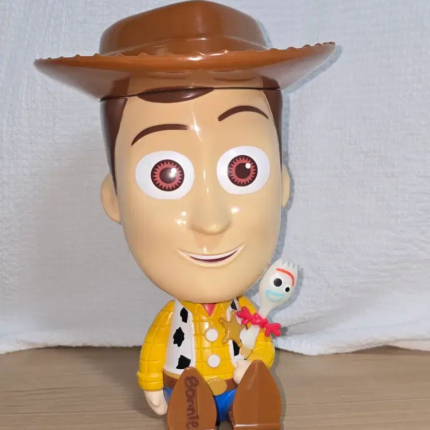 [BUNJANG] Toy Story 4 Woody &amp; Forky Figure Multi Bucket CGV Cinema Shop Exclusive / (정품) 토이스토리4 우디 포키 멀티 버스킷 피규어 CGV 씨네샵 영화 굿즈