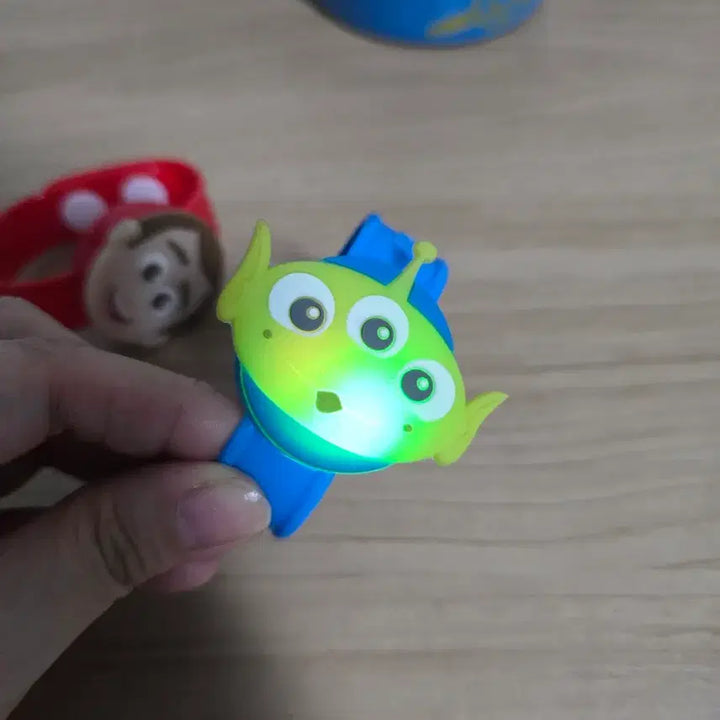 [BUNJANG] Disney Pixar Toy Story Alien &amp; Woody Wristbands (Bundle Set) - Limited Edition / (희귀) 토이스토리 알린 우디 손목밴드 2개 일괄