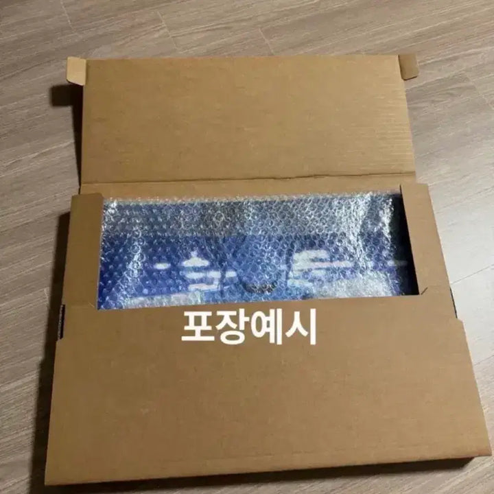 [BUNJANG] Spider-Man Lenticular Poster &amp; Pin Badge Bundle Set / 2종일괄)포스터+뱃지 스파이더맨 2주차 특전 렌티큘러 포스터 핀뱃지 렌티 배지
