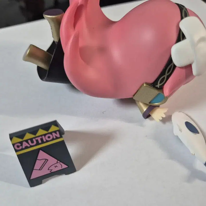 [BUNJANG] Megurine Luka "Kudanki" Figure (Box Not Included) / 메구리네 루카 꽈당 피규어(박스x)