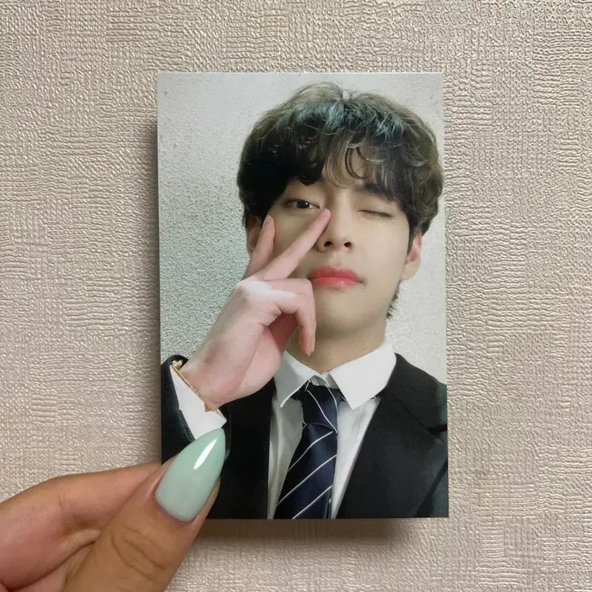 [BUNJANG] BTS 8th ARMY Membership Kit V Taehyung Photocard / 방탄소년단 BTS 8기 아미 멤버십 키트 뷔 태형 포토카드