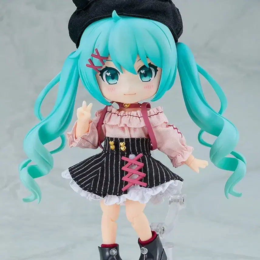 [BUNJANG] Good Smile Hatsune Miku Nendoroid Doll Date Outfit Version Figure / 급처 하츠네 미쿠 데이트 피규어 굿스마일 넨도로이드돌