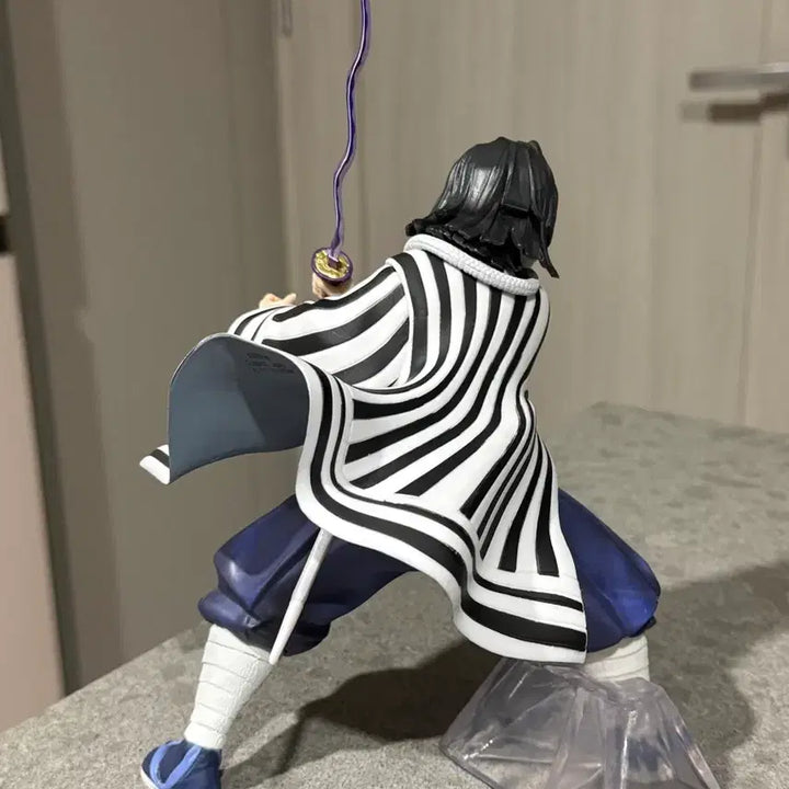 [BUNJANG] Demon Slayer: Kimetsu no Yaiba Obanai Iguro Figure / 귀멸의칼날 귀칼 제일복권 이구로 오바나이 피규어
