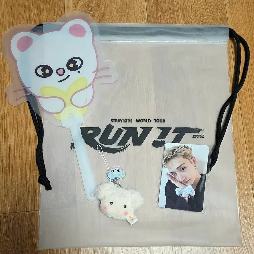 [BUNJANG] Stray Kids SKZOO Run Out Seoul Concert Entry Gift Set (Excluding Felix Photocard) / 스트레이키즈 런잇 서울 콘서트 입장 기프트
