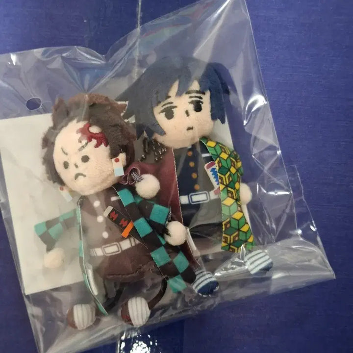 [BUNJANG] Demon Slayer: Kimetsu no Yaiba Blu-ray Aniplex Exclusive Shikishi &amp; Techi Techi Plush Doll Set (Tanjiro &amp; Giyu) - Sealed / 귀멸의칼날 블루레이 애니플렉스 특전 색지 + 테치테치 인형 일괄 (탄지로 기유)