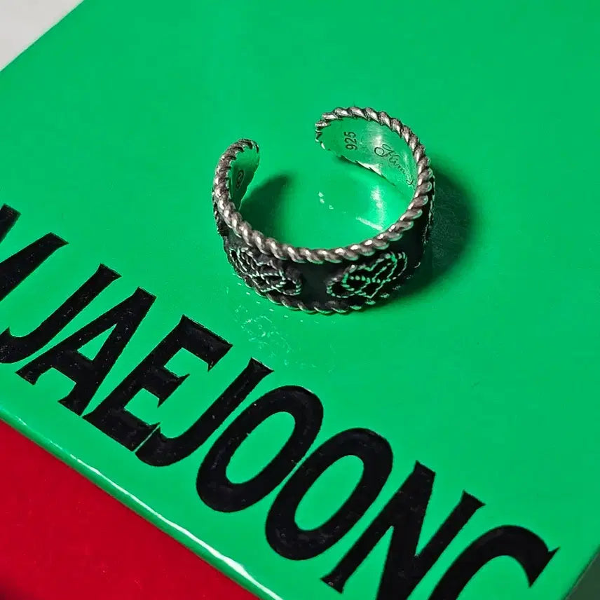 [BUNJANG] Kim Jaejoong J Ring Silver Ring / 김재중 J ring (제이링)