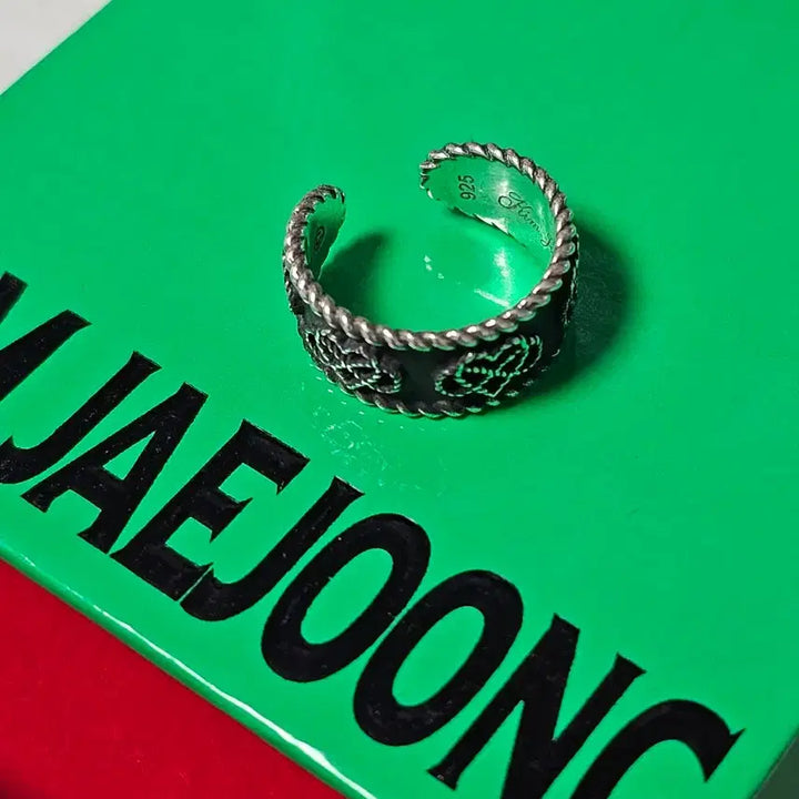 [BUNJANG] Kim Jaejoong J Ring Silver Ring / 김재중 J ring (제이링)