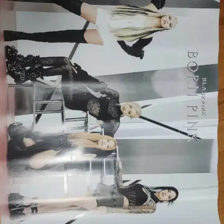[BUNJANG] BLACKPINK Jisoo Born Pink Poster Set (4 Posters) / [판매] 블랙핑크 BORN PINK 포스터,지수 포스터(4장)