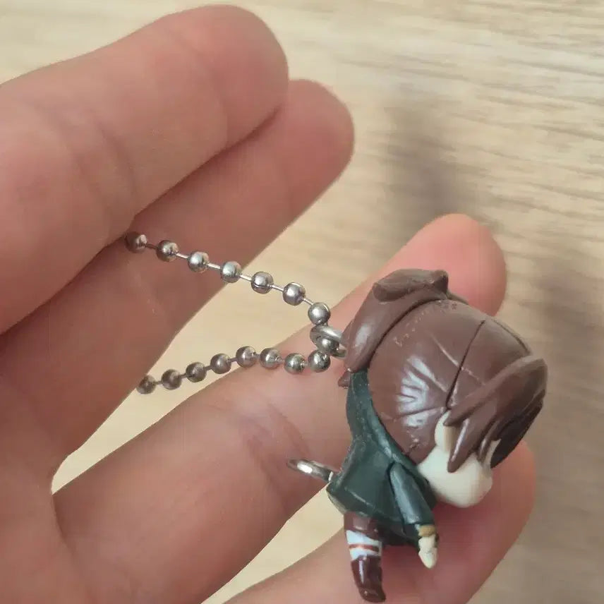 [BUNJANG] Attack on Titan Hange "Hanging" Gacha Figure / 진격의거인 한지 대롱 가챠