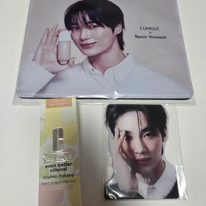 [BUNJANG] Clinique Byun Woo Seok Foundation Mousepad &amp; Mirror Set / 크리니크 변우석 파운데이션 마우스패드 변우석거울세트