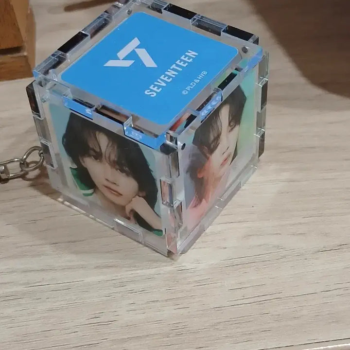 [BUNJANG] Seventeen DIY Cube Keychain Jeonghan / 세븐틴 DIY 큐브 키링(정한)