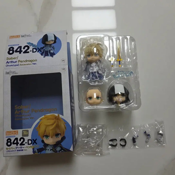 [BUNJANG] Good Smile Company Nendoroid No. 842-DX Saber/Arthur Pendragon (Prototype) Noble Phantasm Recollection Ver. / 넨도로이드 No.842-DX 세이버/아서 펜드래건 (프로토 타입) 영기재림 Ver.