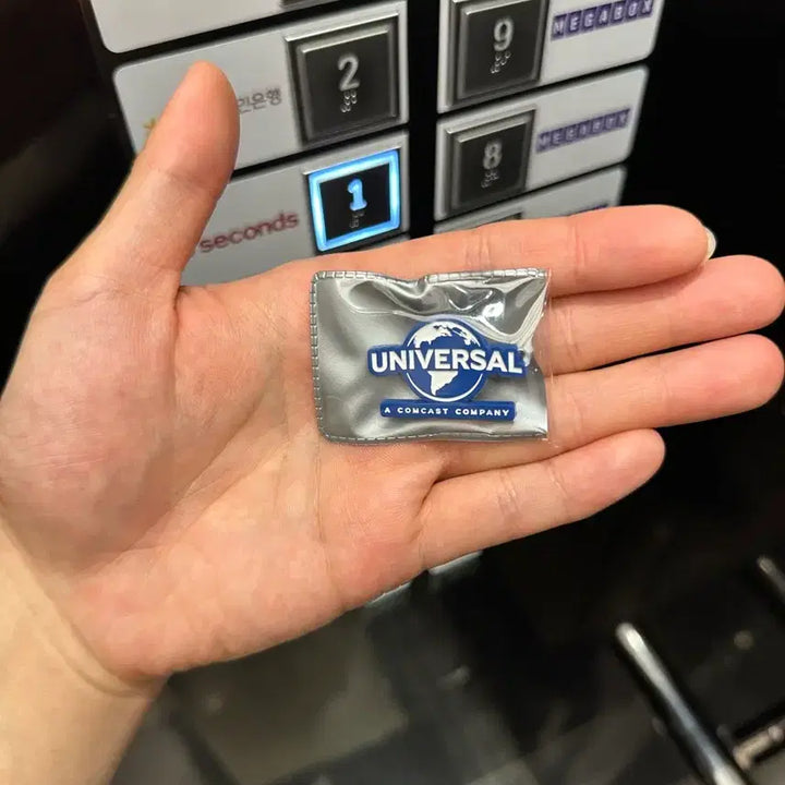 [BUNJANG] Universal Pictures Mania Badge - New &amp; Sealed / (후기2,208/미개봉새상품)유니버셜픽쳐스 매니아뱃지