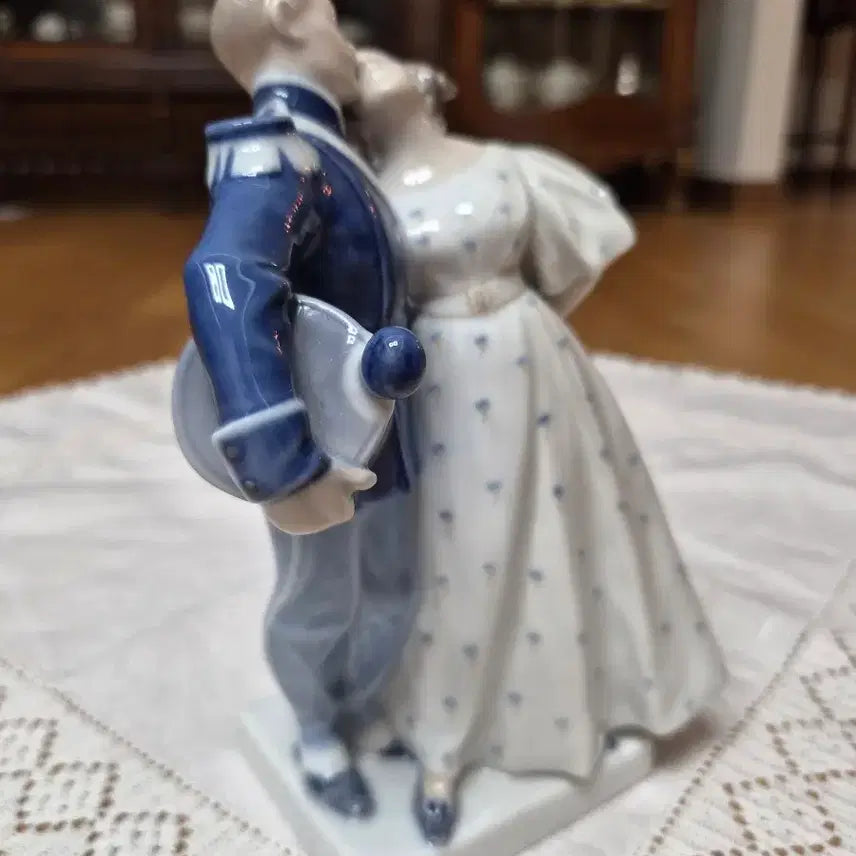 [BUNJANG] Royal Copenhagen "The Officer and the Princess&