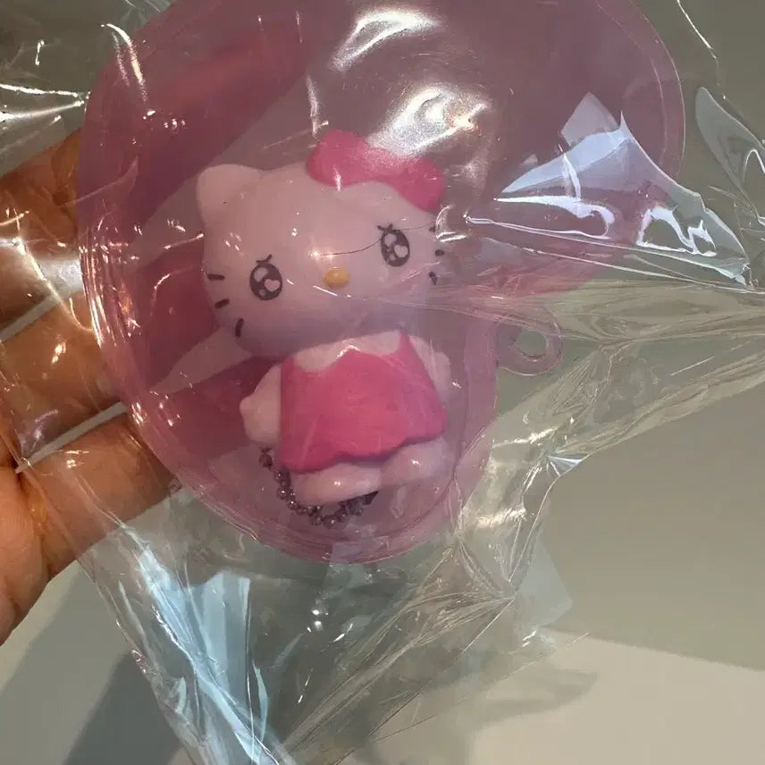 [BUNJANG] Hello Kitty Pink Heart Keychain Figure / 키티 피규어 5천원