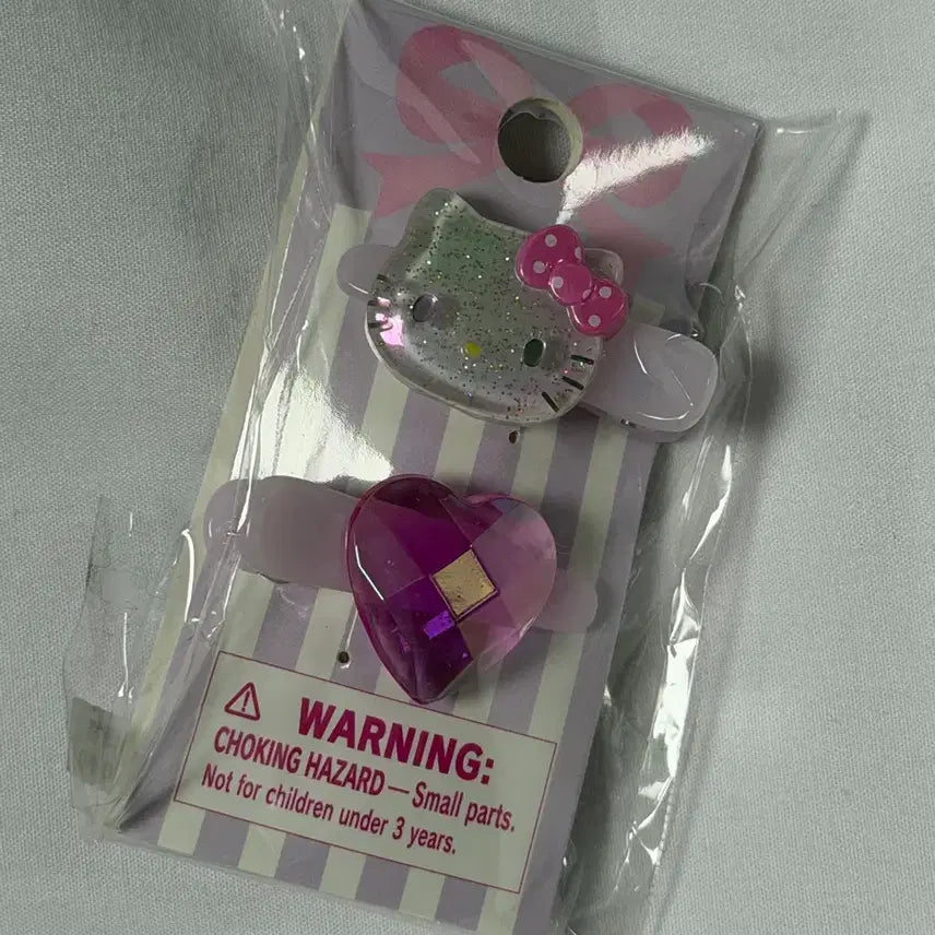 [BUNJANG] Hello Kitty Sparkling Mini Heart Hair Clip / 헬로키티 반짝반짝 미니 하트 집게 헤어핀