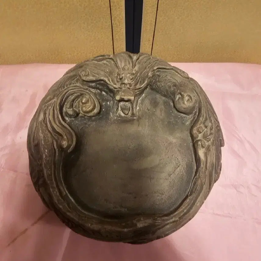 [BUNJANG] Dragon Motif Earthenware Inkstone / 용문양의 토기벼루.