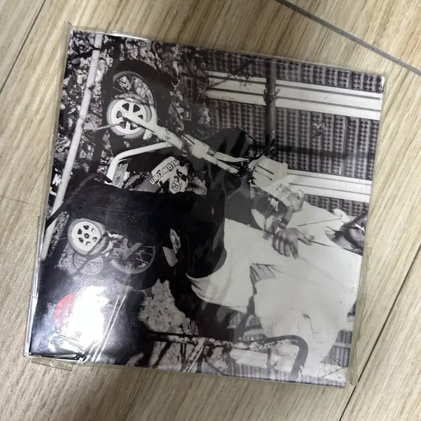 [BUNJANG] XXX Kim Simya DOG Limited Edition Album / XXX 김심야 DOG 한정판 앨범