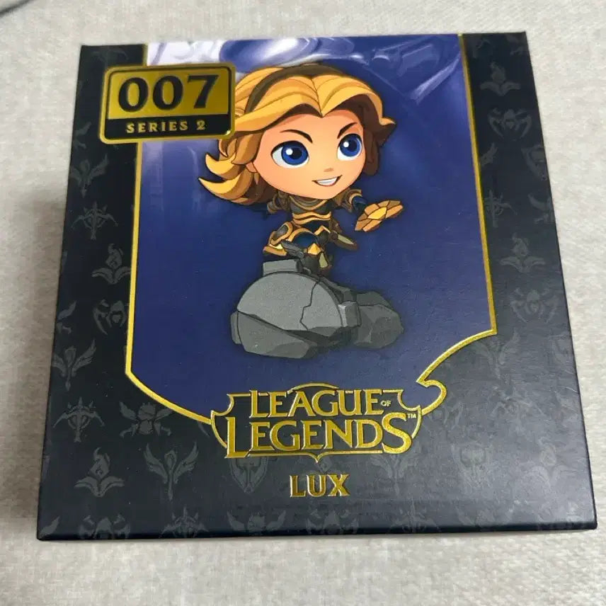 [BUNJANG] League of Legends Lux Figure (Sealed) / 미개봉 롤 럭스 피규어