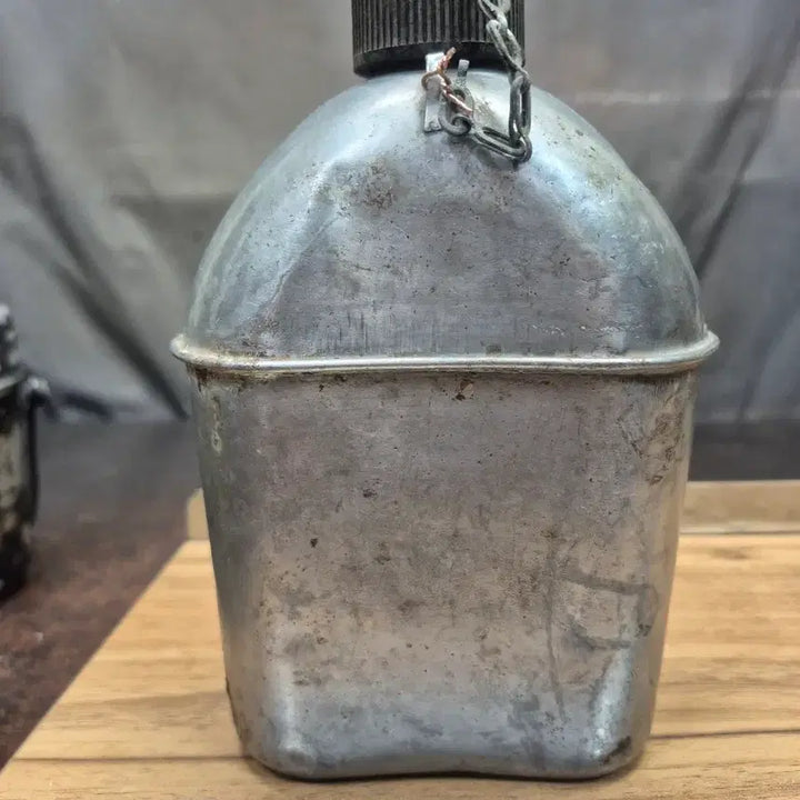 [BUNJANG] 1943 US Military Field Mess Kit and 2 Aluminum Canteens / 1943년 미군용 야전반합1점과 알루미늄수통  2종