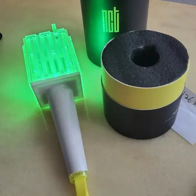 [BUNJANG] NCT Official Light Stick with Cylinder Case (New) / NCT 응원봉 + 원통 케이스 새제품