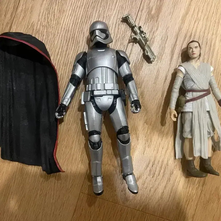 [BUNJANG] Star Wars Black Series Captain Phasma &amp; Rey Figure Bundle / 스타워즈 블랙시리즈 캡틴 파즈마 &amp; 레이 일괄판매