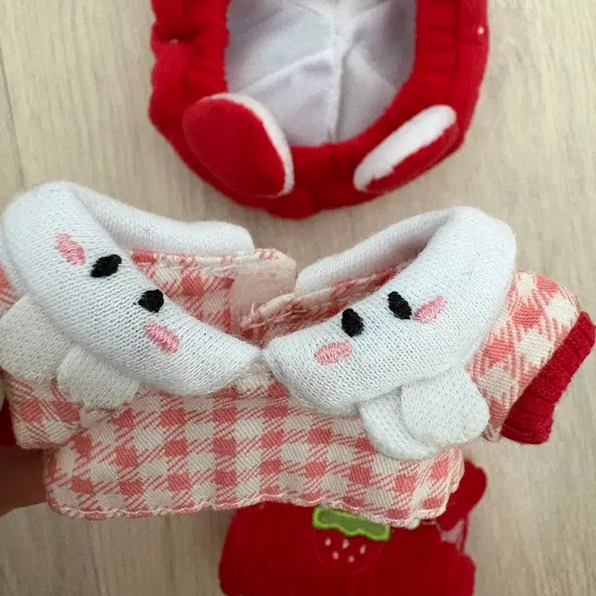[BUNJANG] 10cm Doll Strawberry Rabbit Overalls Skirt / 10cm 인형 딸기토끼 멜빵치마