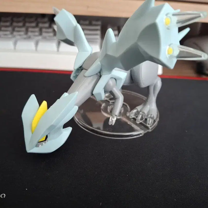 [BUNJANG] Pokemon Kyurem Plastic Model Kit / 포켓몬 프라모델 큐레무