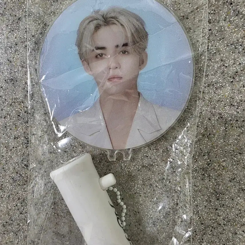 [BUNJANG] SEVENTEEN S.COUPS Circular Acrylic Light Keyring / 세븐틴 에스쿱스 원형 아크릴 라이트 키링