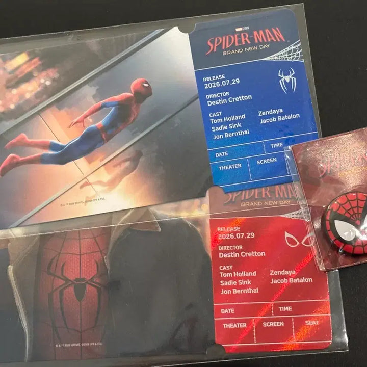 [BUNJANG] Spider-Man Special Ticket Bundle (2 Types) with Pin Badge and Lenticular Poster / 3종 일괄)스파이더맨 스페셜티켓(2종)+핀뱃지+렌티큘러 포스터