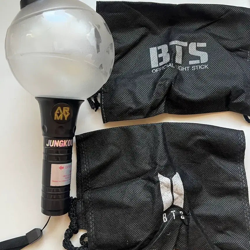 [BUNJANG] BTS ARMY Bomb Version 1 (Damaged) / 아미밤1 판매해요 (작동x)