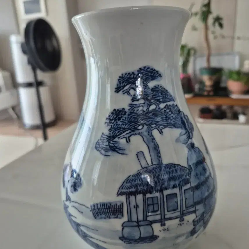[BUNJANG] Korean Celadon Vase with Landscape Painting / 한국청자/청화백자 산수화  화병