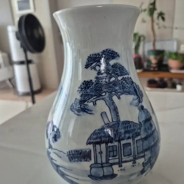 [BUNJANG] Korean Celadon Vase with Landscape Painting / 한국청자/청화백자 산수화  화병