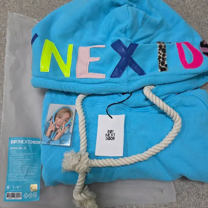[BUNJANG] BOYNEXTDOOR Blue Hoodie (Photocard Included) / 보이넥스트도어 후드티 블루/S M L(포카비닐포장모두포함)