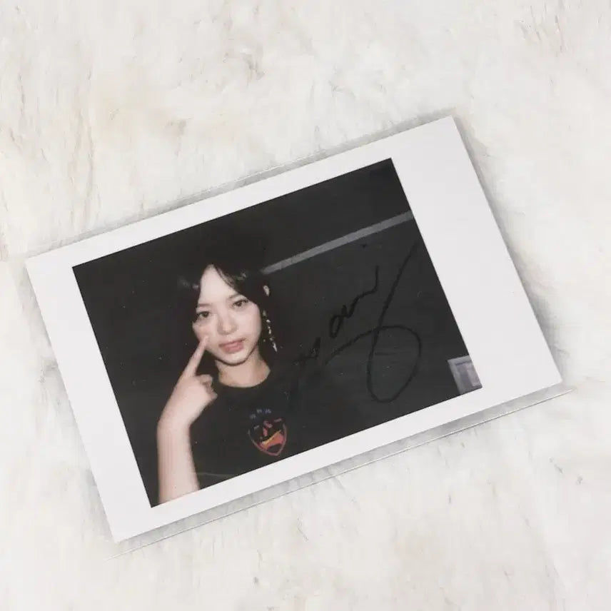 [BUNJANG] NewJeans Hanni Get Up IZWE Photocard / [최저가] 뉴진스 하니 Get up 이즈위 포토카드 양도