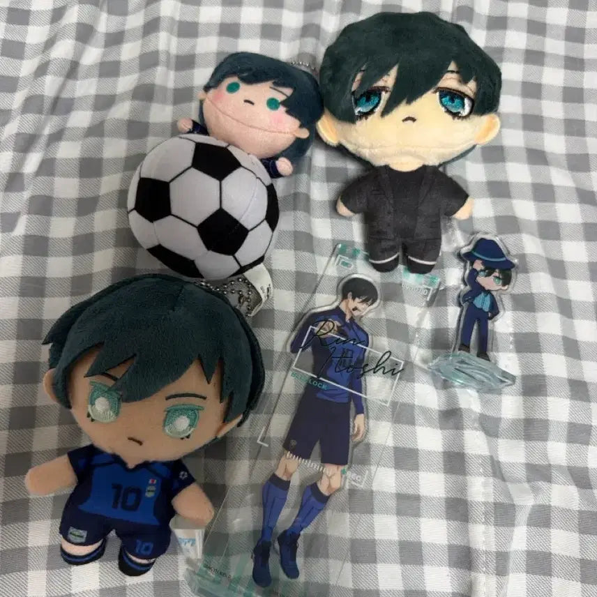 [BUNJANG] Blue Lock Isagi Yoichi Signed Acrylic Stand &amp; Plush Doll Bundle / 블루록 이토시 린 사인 아크릴, 누이 일괄