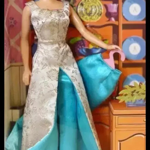 [BUNJANG] Mattel Evening Gala Barbie Collector Edition Gold Label Reproduction Doll / 바비 인형 이브닝 갈라 컬렉터 에디션(최종가)