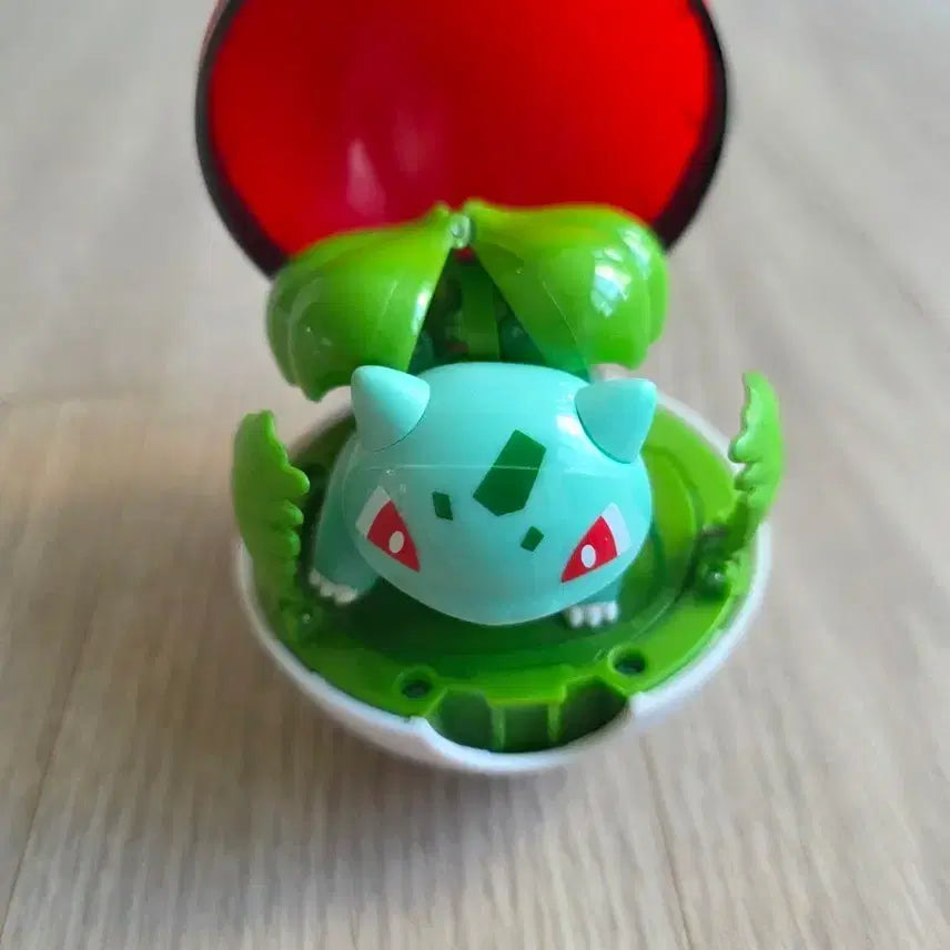 [BUNJANG] Pokemon Bulbasaur Monster Ball Figure / 포켓몬스터 몬스터볼 피규어 (이상해씨 판매)