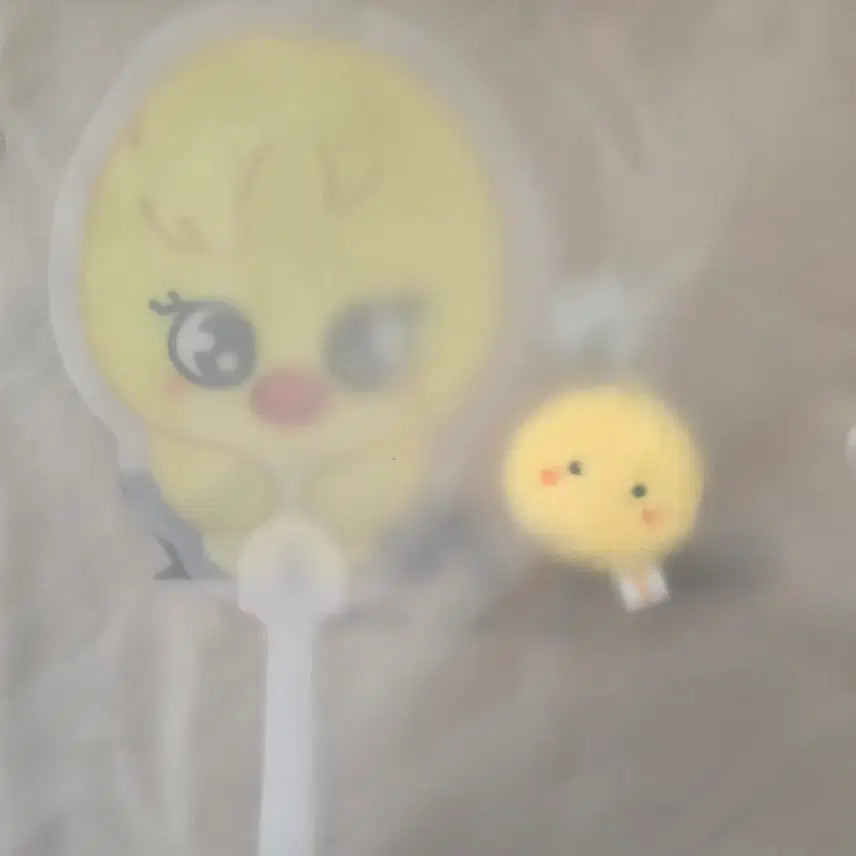 [BUNJANG] Stray Kids SKZ-REPLAY Felix POB Fan &amp; Pom Pom Keychain Set / 스키즈 런잇 콘서트 뽁아리 입장 기프트 특전 필릭스 부채 폼폼키링