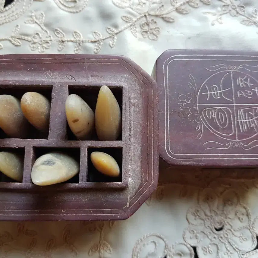 [BUNJANG] Rare Natural Jade Seal Set with Jade Box and Stand / 박물관급 희귀 골동품] 천연옥 원석 인장(옥도장) 7점 및 천연옥 함 풀세트