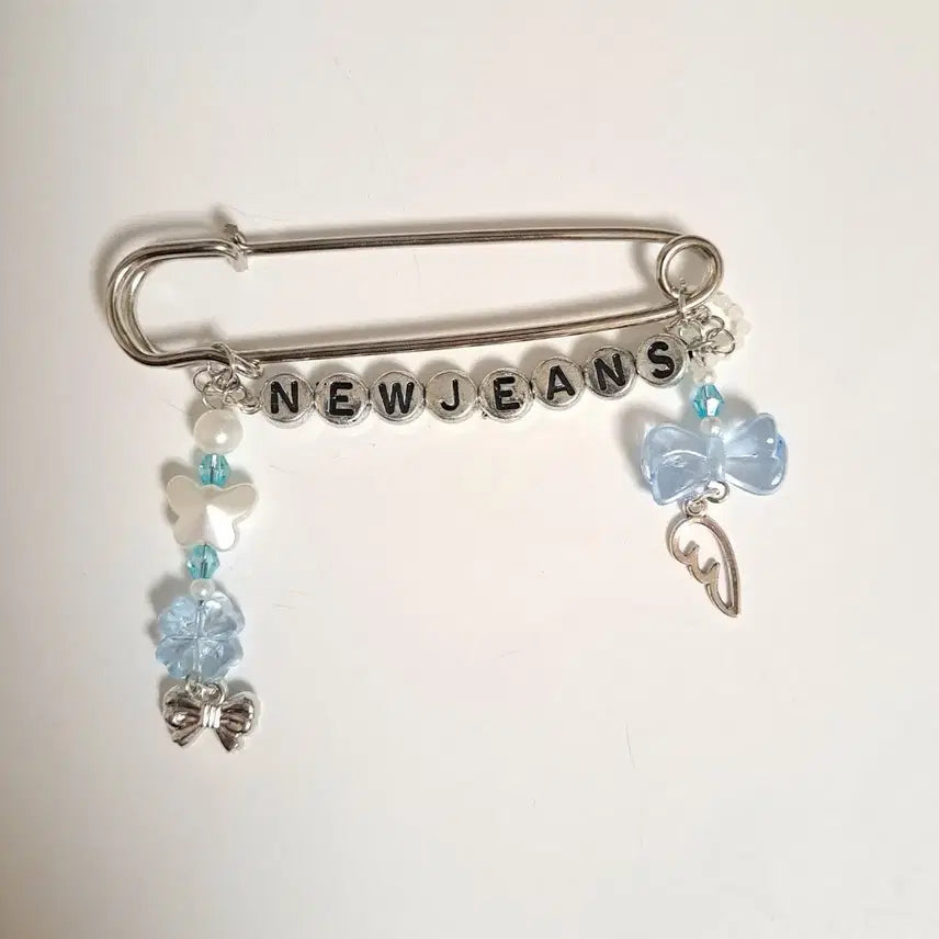 [BUNJANG] NewJeans Beaded Badge / 뉴진스 비즈 뱃지