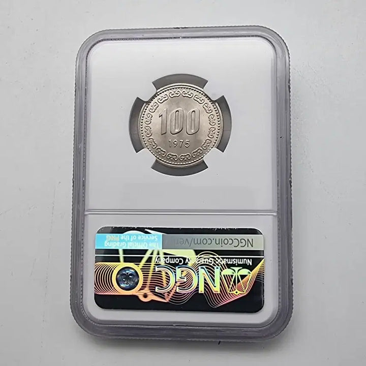 [BUNJANG] 1975 100 Won Coin NGC MS65 / 1975년100주화 ngc ms65등급