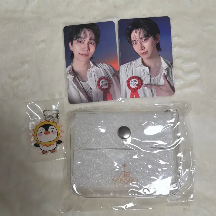 [BUNJANG] Lee Junho 2025 Midnight Sun Concert Both Days Admission Photocard Gift (Sealed) / (택포최종가) 이준호 2025 미드나잇썬 양일 입장 포카 기프트 미개봉