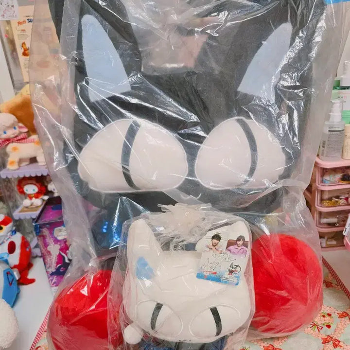 [BUNJANG] Secret Garden Drama Limited Edition Cat Plush Set (Black &amp; White) / 드라마 시크릿가든 고양이 인형 한정판 츄리닝 뮤 세트