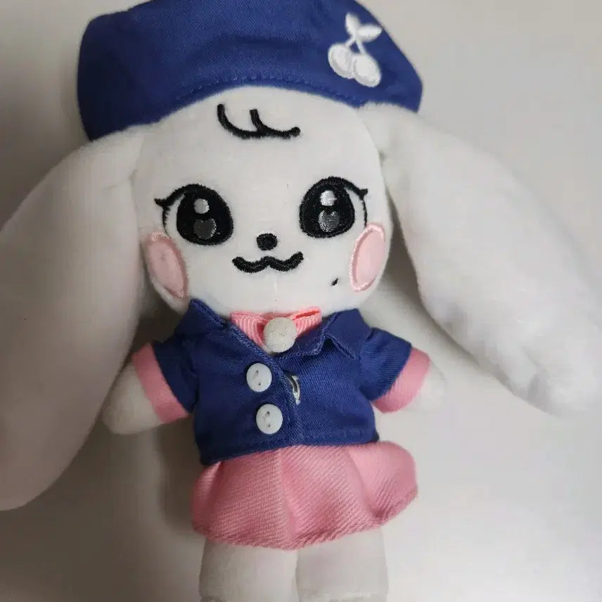 [BUNJANG] IVE Cherry Jang Wonyoung MiniB Uniform Doll Limited Edition / 아이브 미니브 교복 스쿨팝업 체리 장원영 인형 한정판