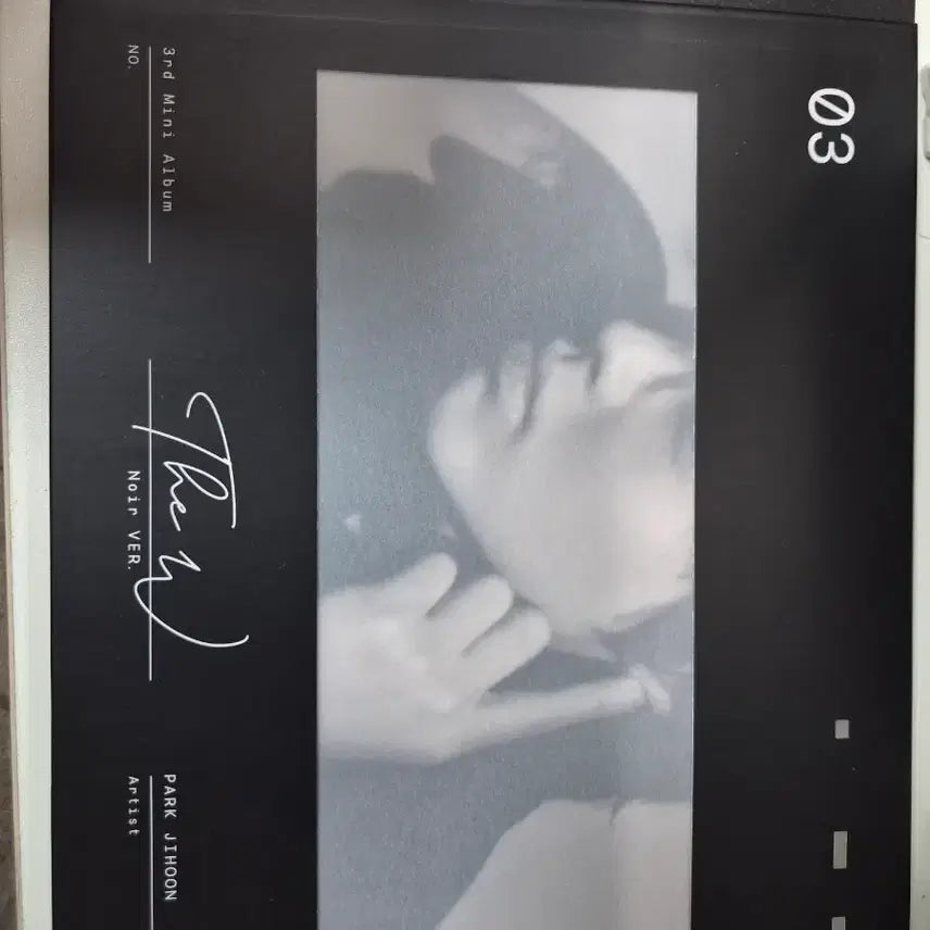[BUNJANG] Park Ji Hoon Mini Album Vol. 3 [The W] Noir Version (CD + Photobook) / 박지훈 - 미니앨범 3집 [The W] (Noir 버전)포카X
