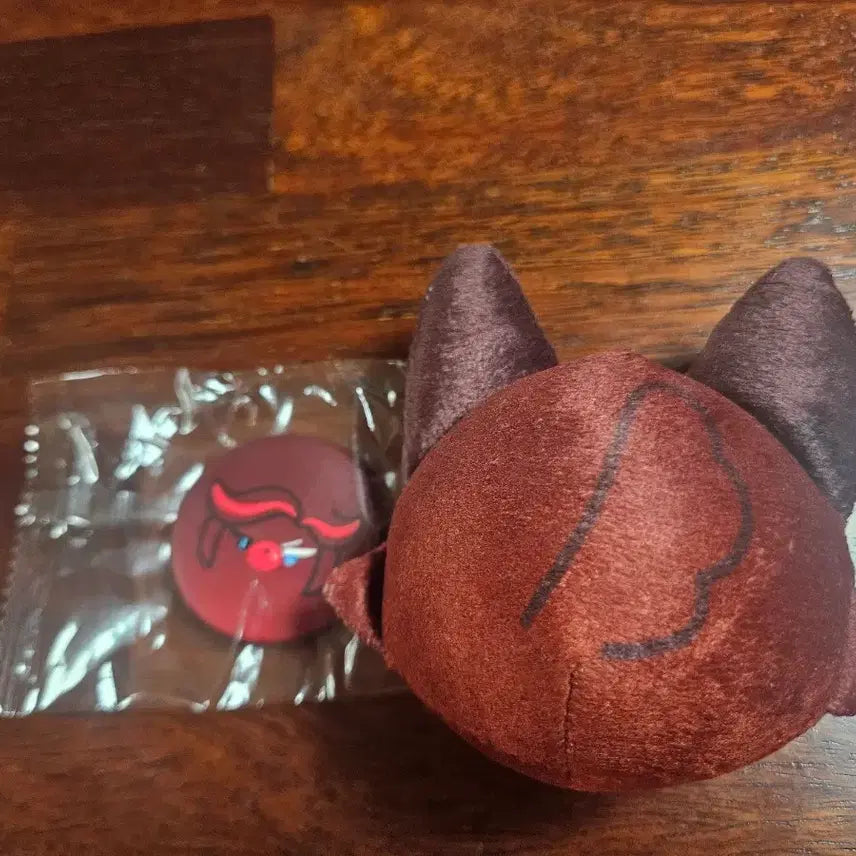 [BUNJANG] Cookie Run: Kingdom Velvet Cake Cookie Plush &amp; Badge Set / 쿠킹덤 벨벳케이크맛 쿠키 인형