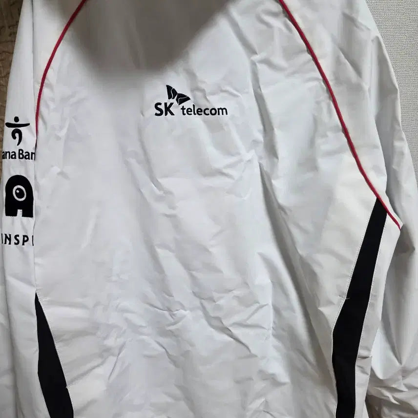 [BUNJANG] T1 2024 Worlds 4-Star Jacket L Size / 2024 T1 월즈유니폼 4성 자켓 L사이즈 노마킹 판매