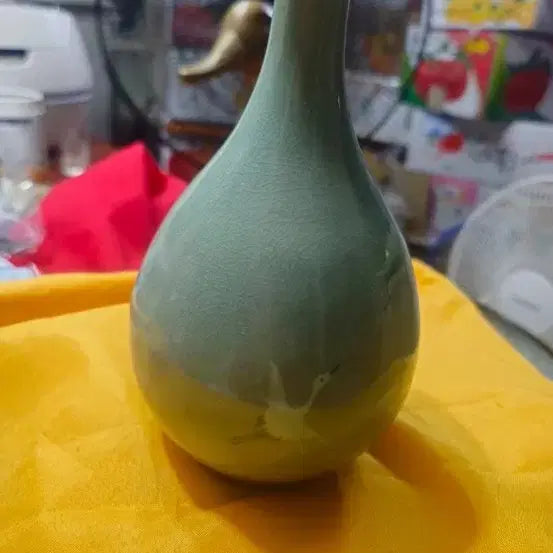 [BUNJANG] Celadon Goryeo Vase with Inlaid Crane and Pine Motifs / "청자상감운학송문주병