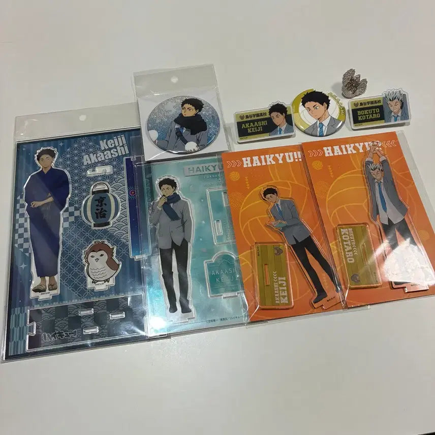 [BUNJANG] Haikyuu Bokuto Akashi Acrylic Stand Winter Can Badge Bundle Set / 하이큐 보쿠토 아카아시 굿즈